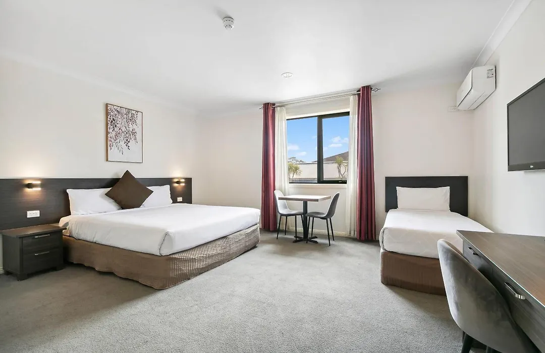 Comfort Hotel Dandenong-1