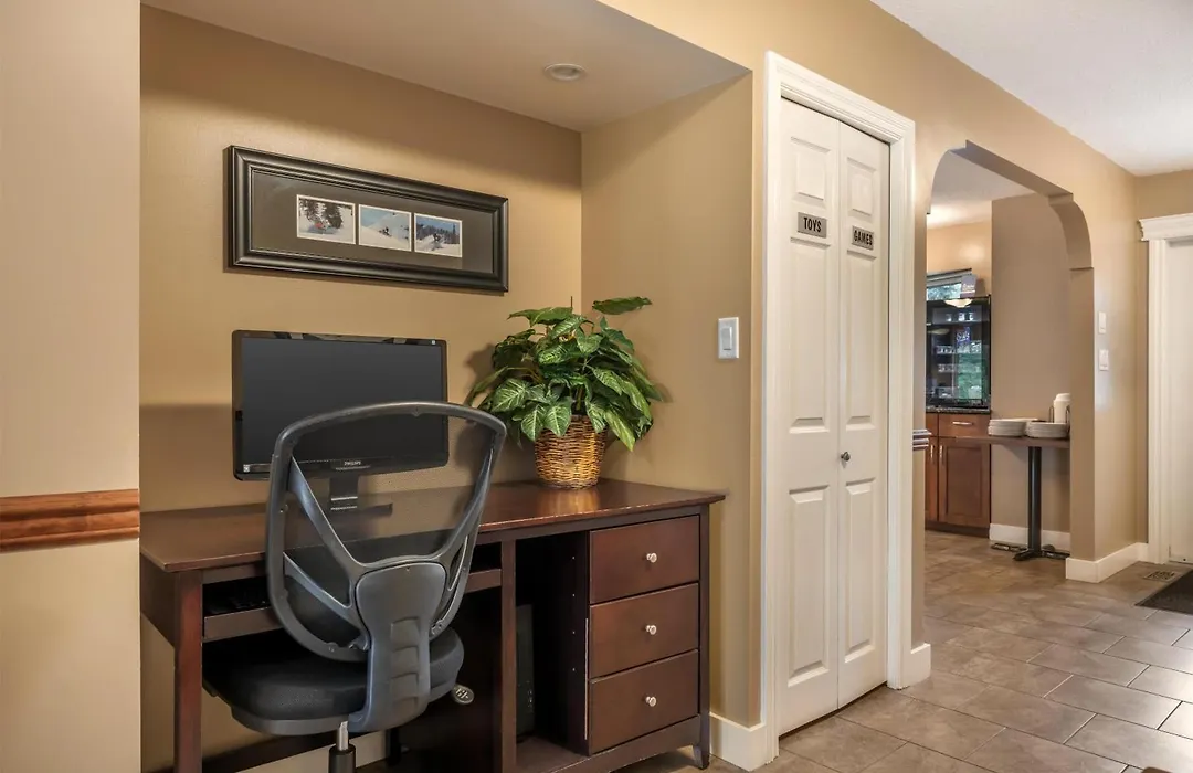 Best Western Sicamous Inn-1