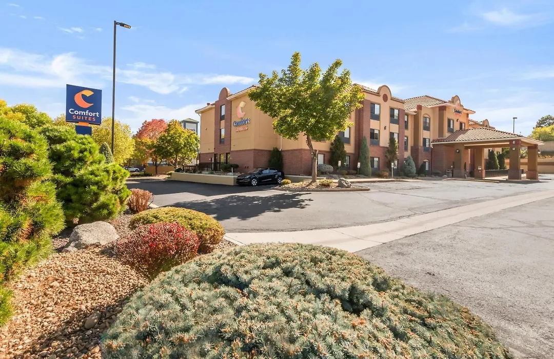 Comfort Suites Lakewood - Denver-1