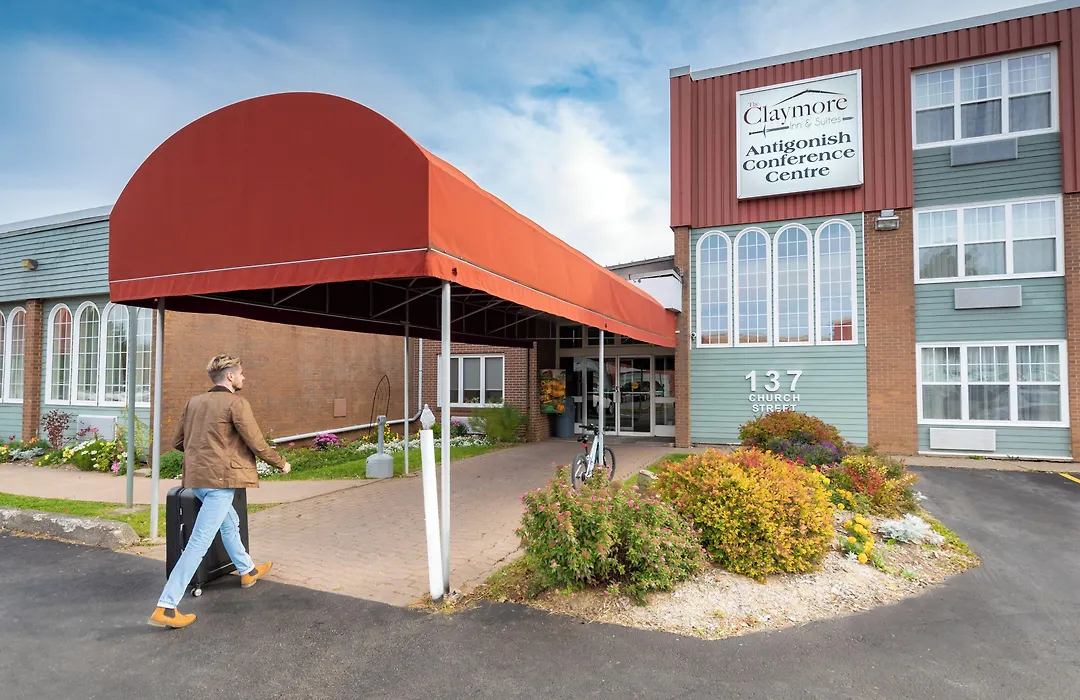 Claymore Inn And Suites-1