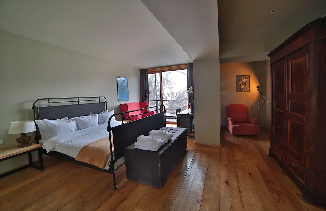 Rooms Hotel Kazbegi-1