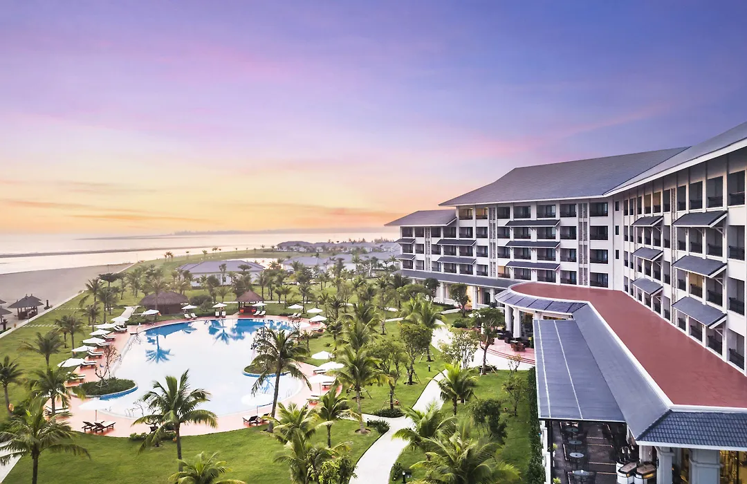 Vinpearl Cua Hoi, Affiliated By Melia-1