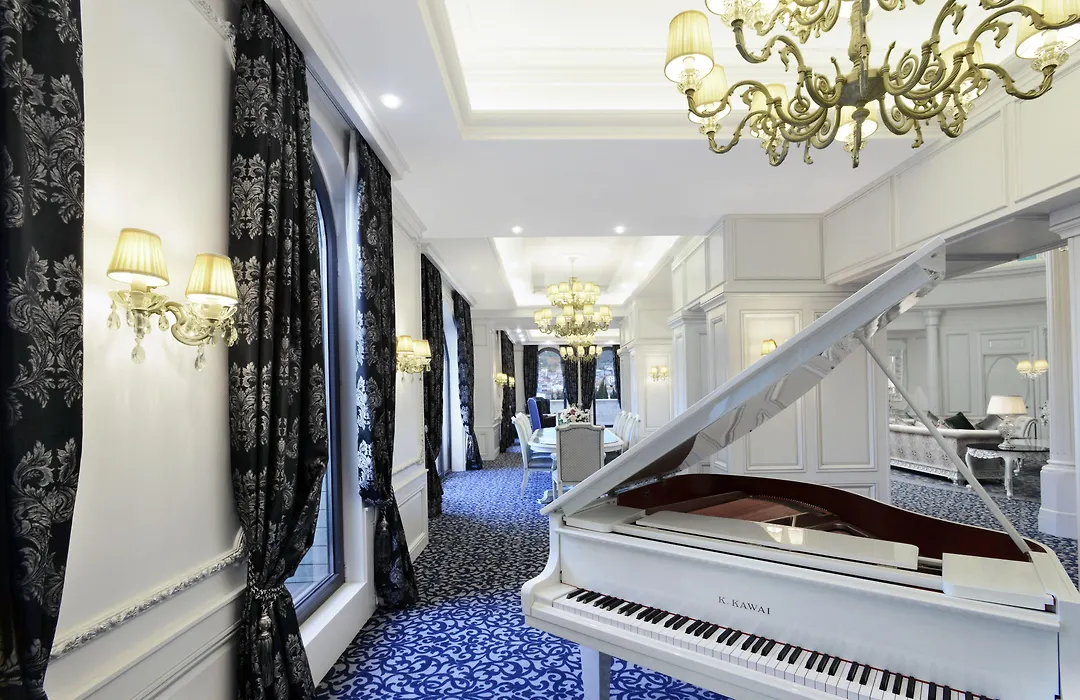 Ambassadori Tbilisi Hotel-1