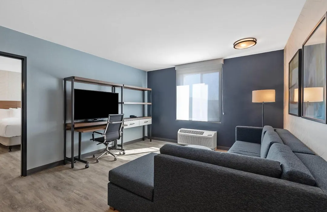 Everhome Suites Corona-1