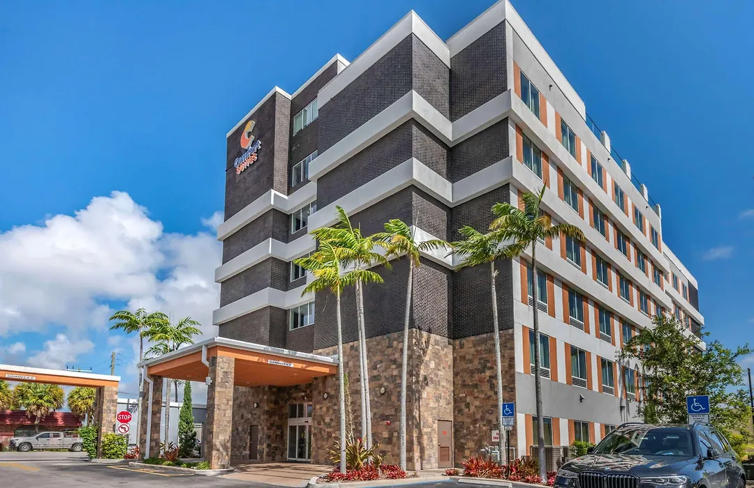 Comfort Suites Fort Lauderdale Airport & Cruise Port-1