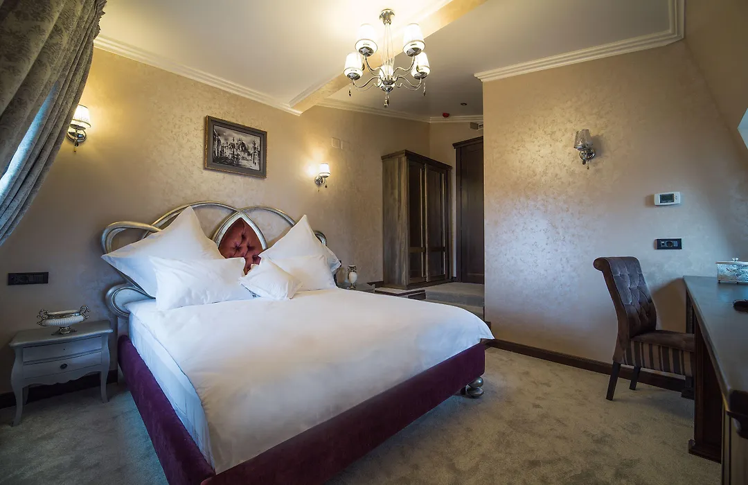 Hotel 5 Continents-1