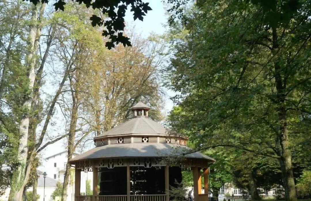 Parkhotel zur Klause-1