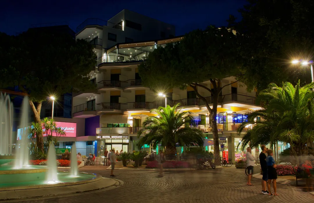 Monaco Suites Hotel-1