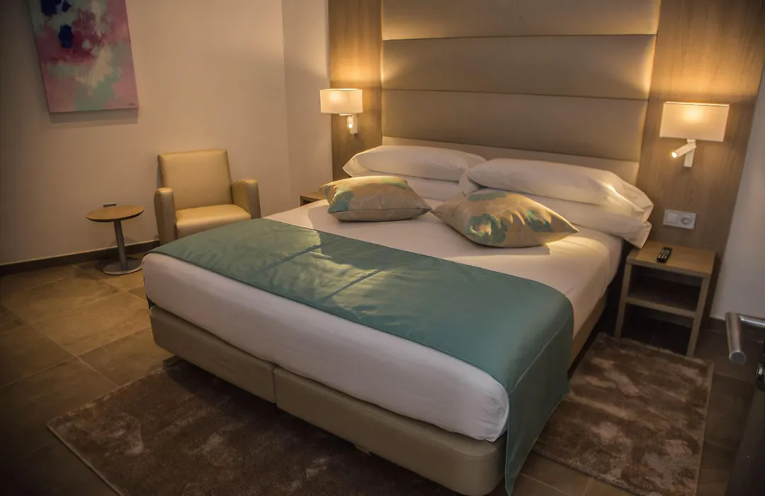 Az Hotels Zephyr-1