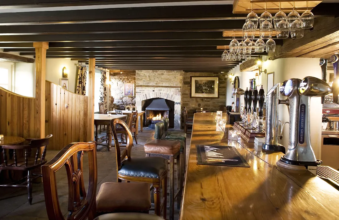 Black Horse Beamish-1