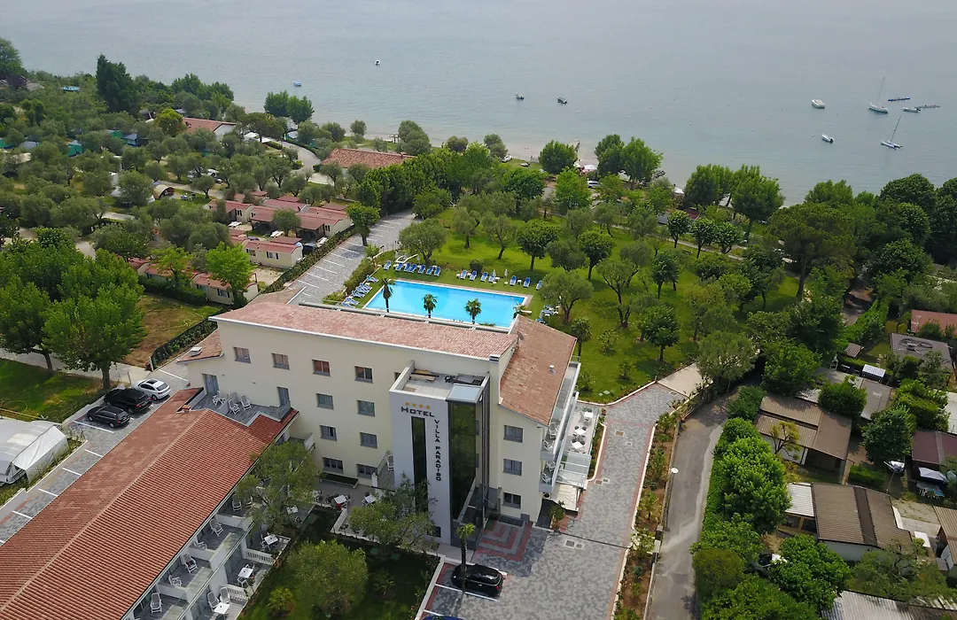 Hotel Villa Paradiso Suite-1