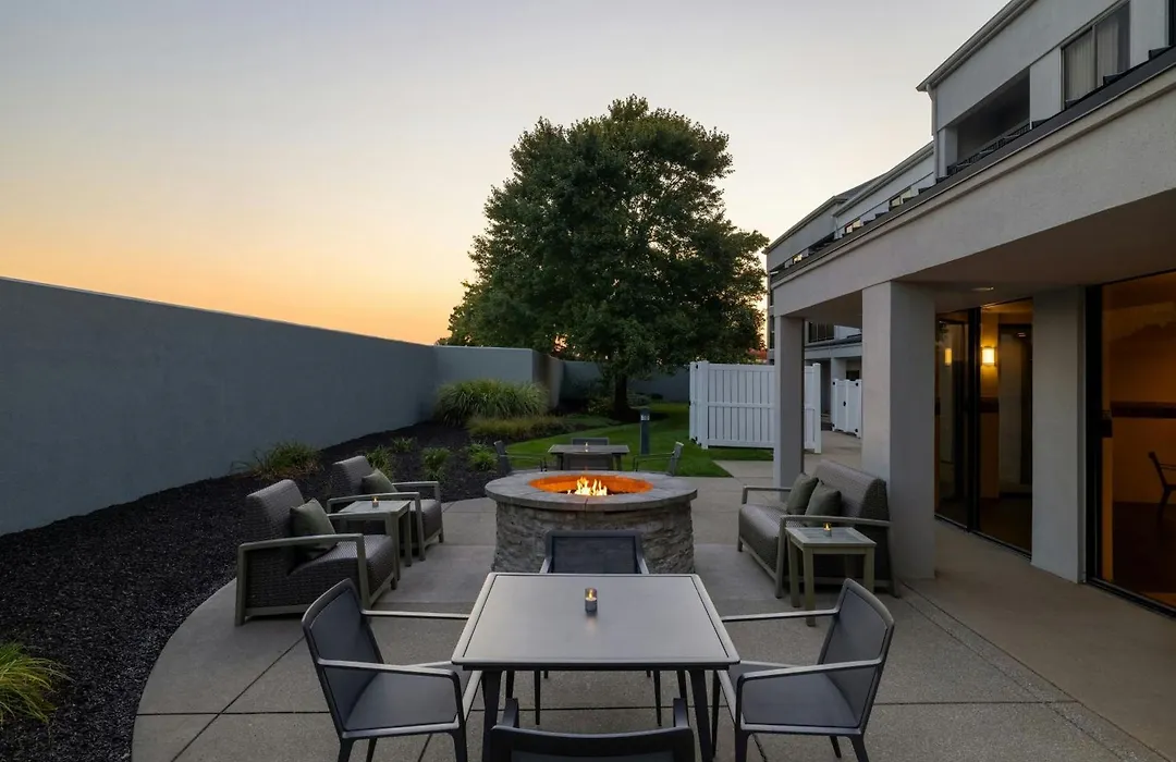 Courtyard By Marriott Kokomo-1