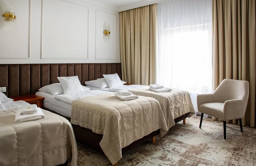Hotel Piast-1
