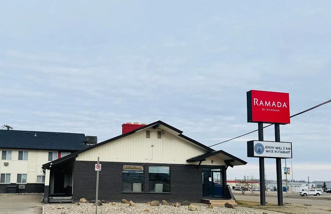 Ramada By Wyndham Dawson Creek-1