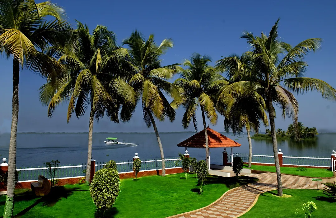 Kalathil Lake Resort-1