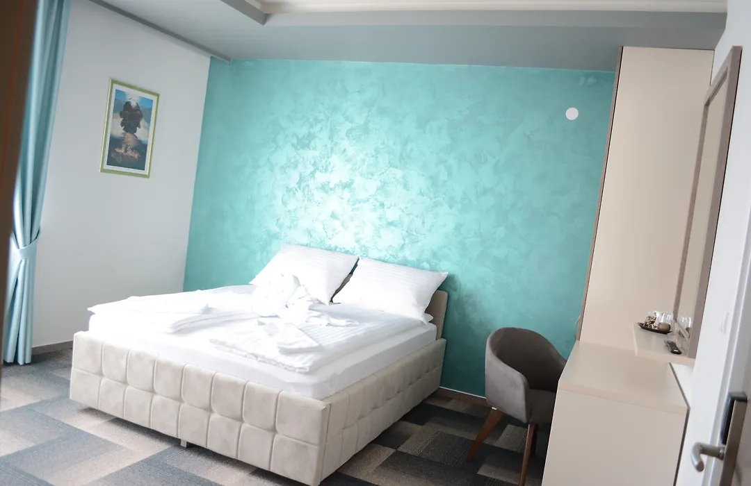 Hotel River-1