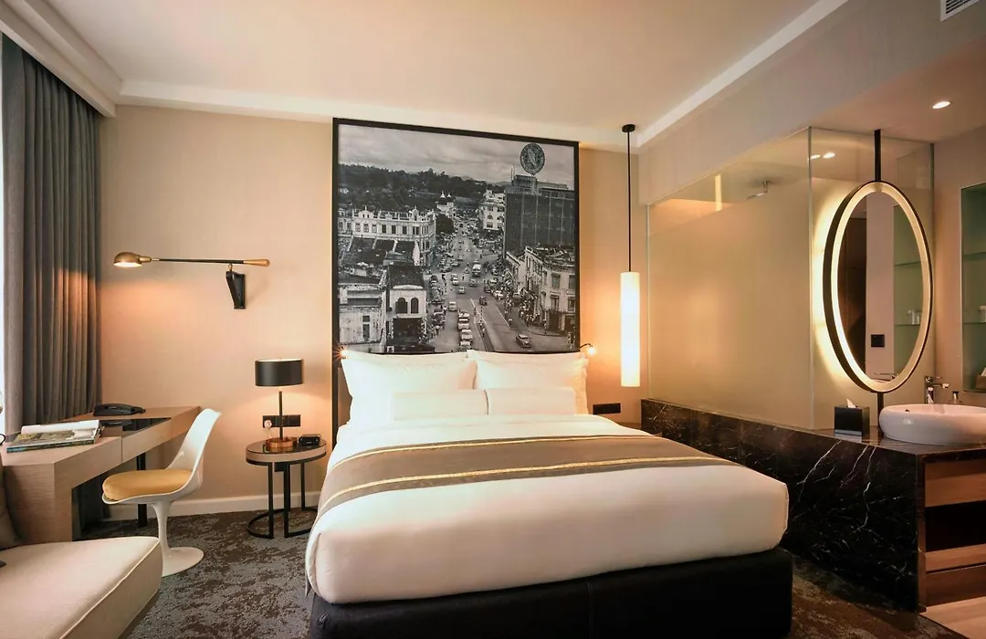 Hotel Stripes Kuala Lumpur, Autograph Collection-1