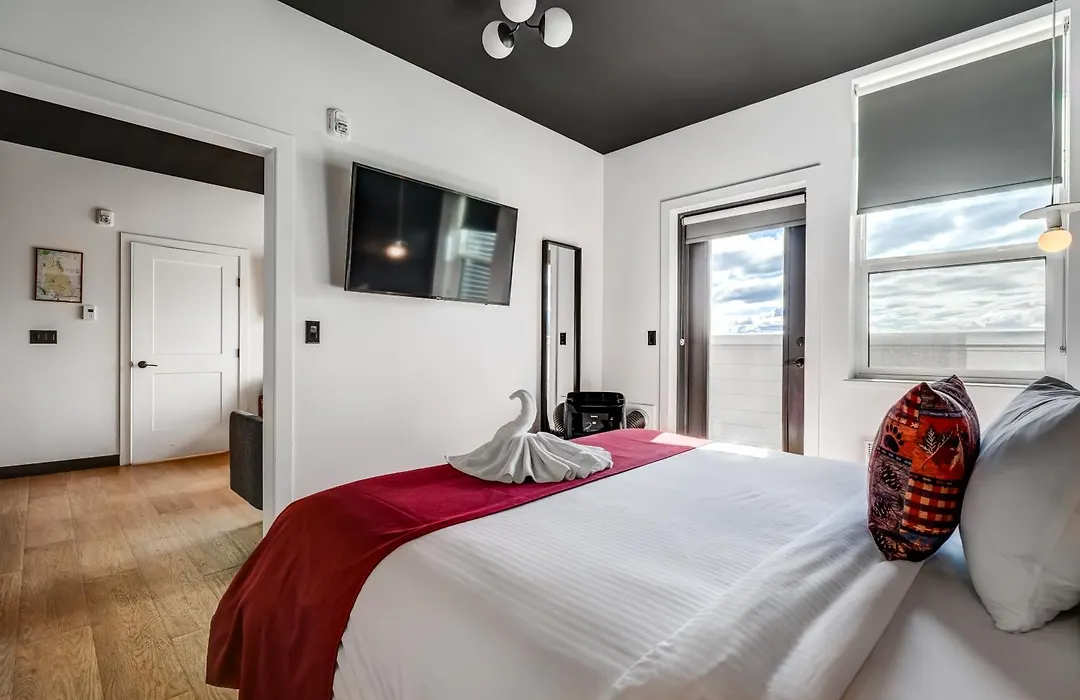 Raven Inn Whitehorse-1