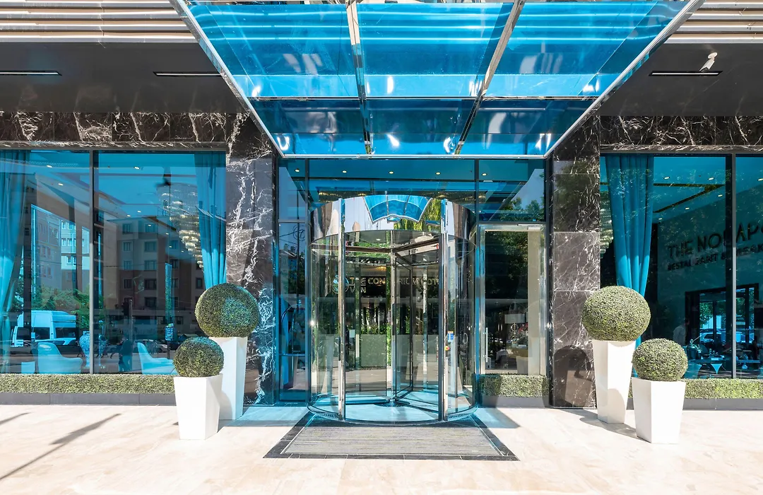 The Conforium Hotel Van-1