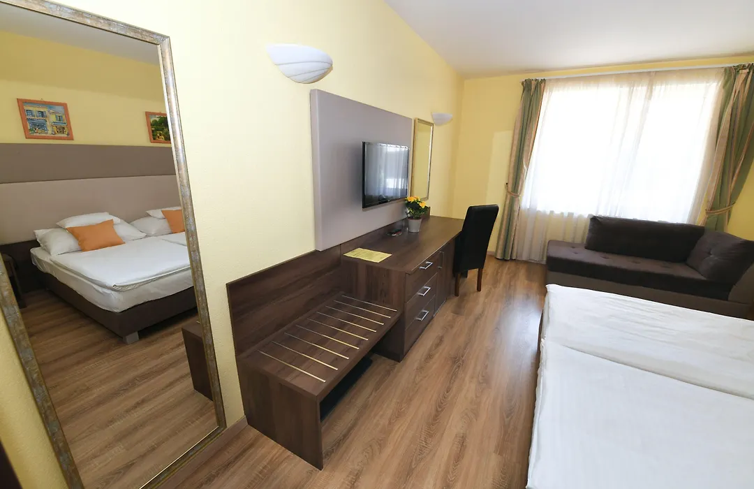 Jade Hotel-Ezuesthid Hotel-1