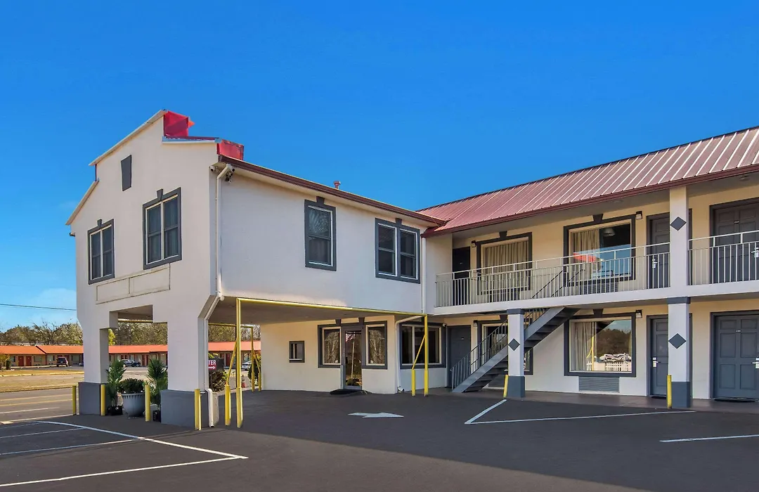 Econo Lodge Calhoun North Damascus-1