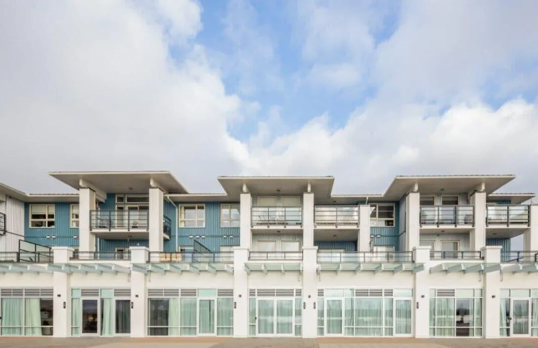 Steveston Waterfront Hotel-1
