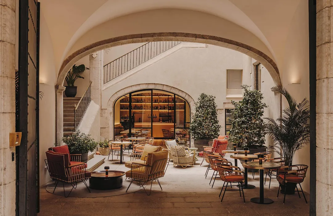 Hotel Palau Fugit-1