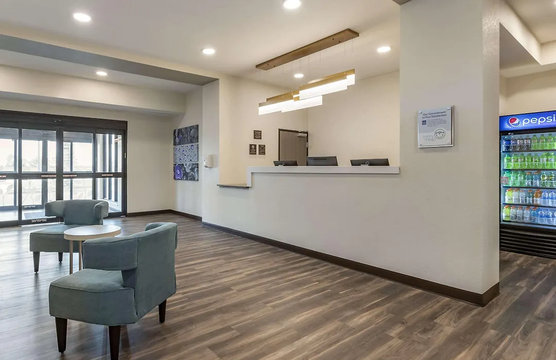 Sleep Inn & Suites Milwaukee-Franklin-1