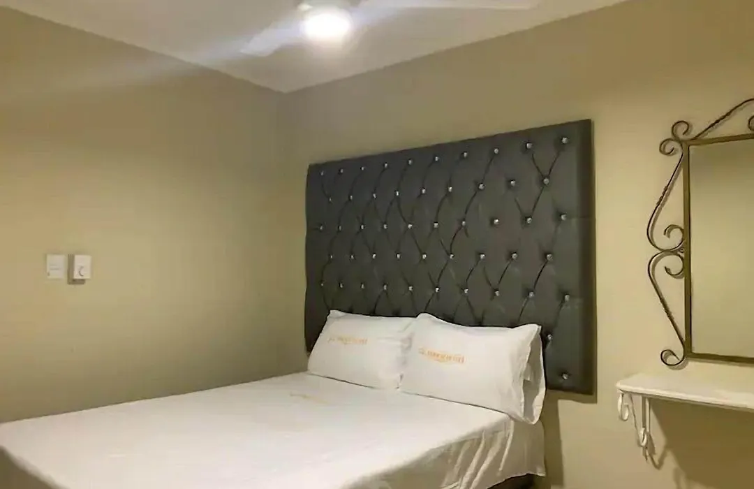 Glamour Hotel-1
