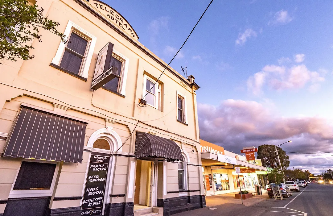 Telegraph Hotel Numurkah-1