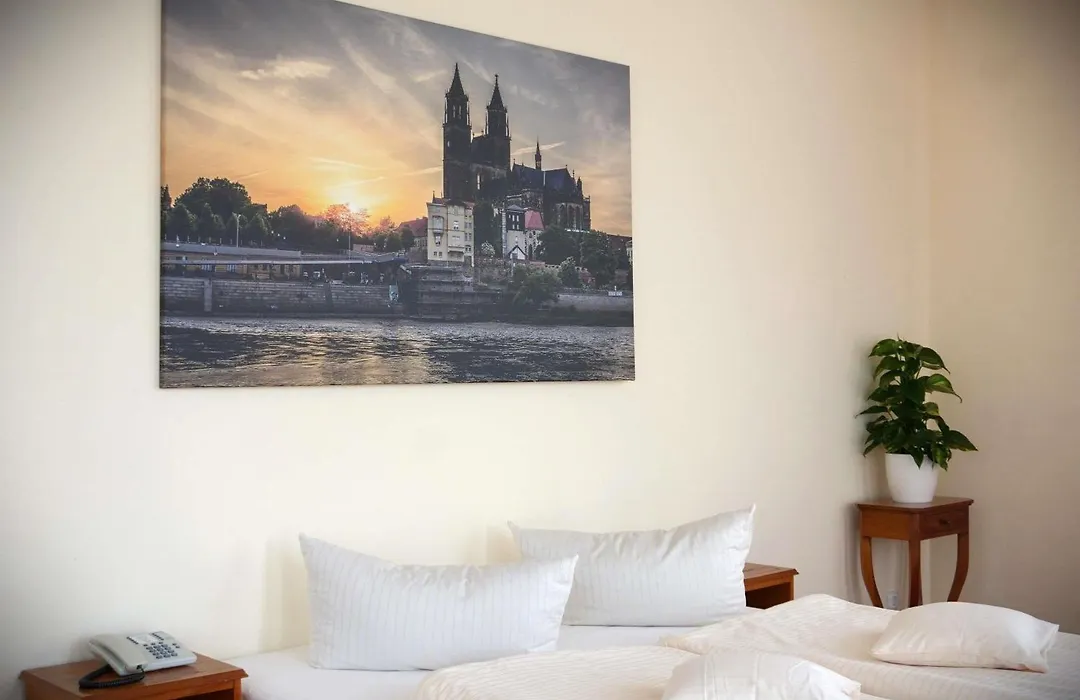 Mercure Hotel Plaza Magdeburg-1
