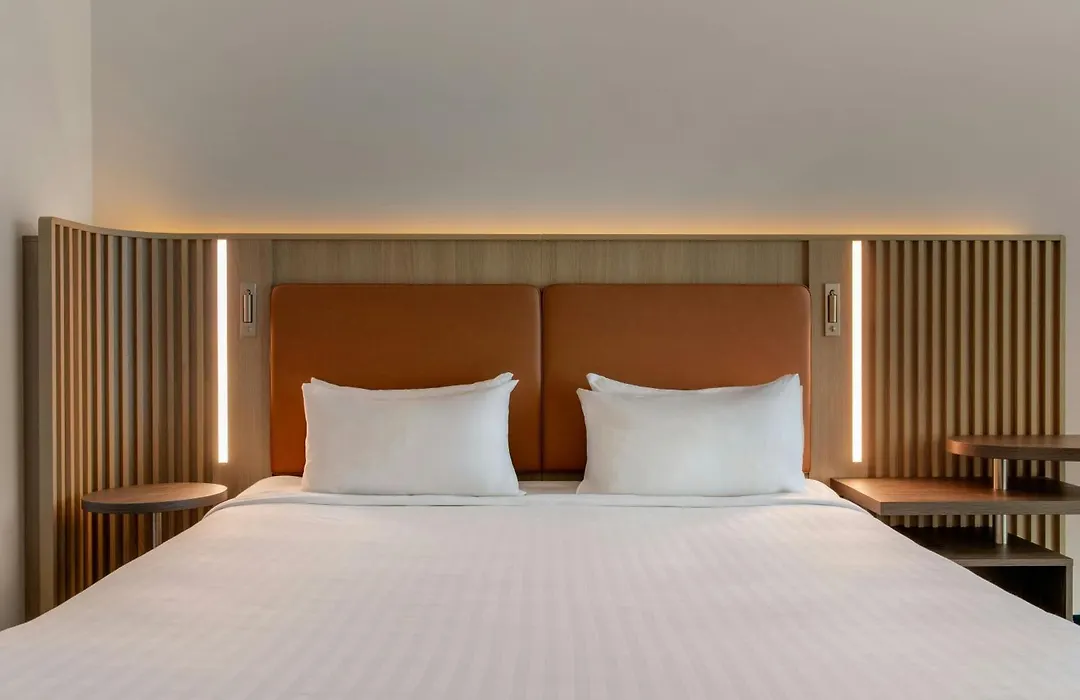 Courtyard By Marriott Bremen-1