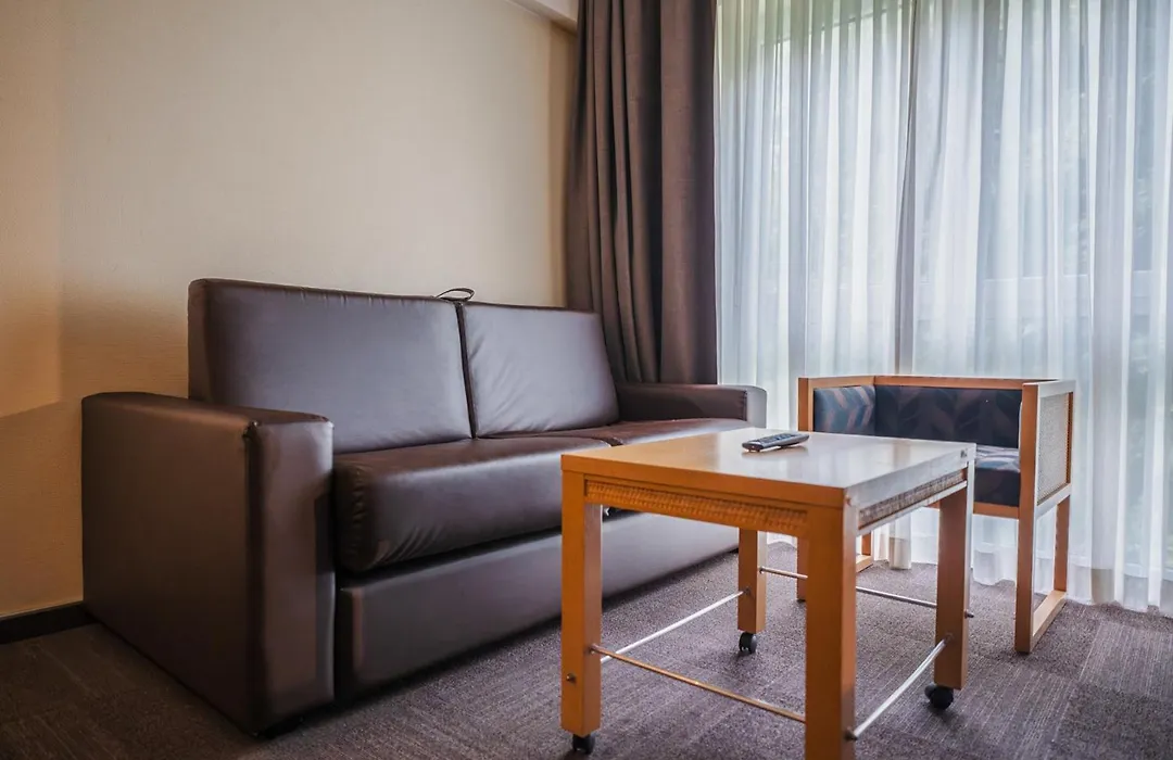 Hotel&Aparthotel Casteau Resort Mons-1