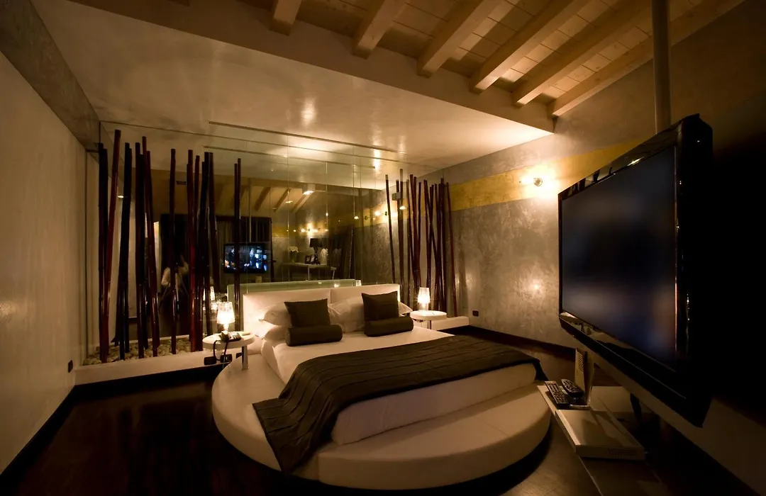 Onemhotel-1