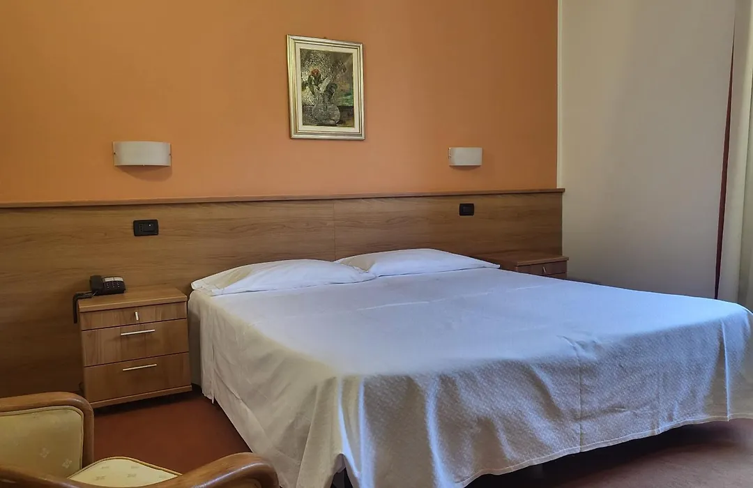 Hotel Lux-1