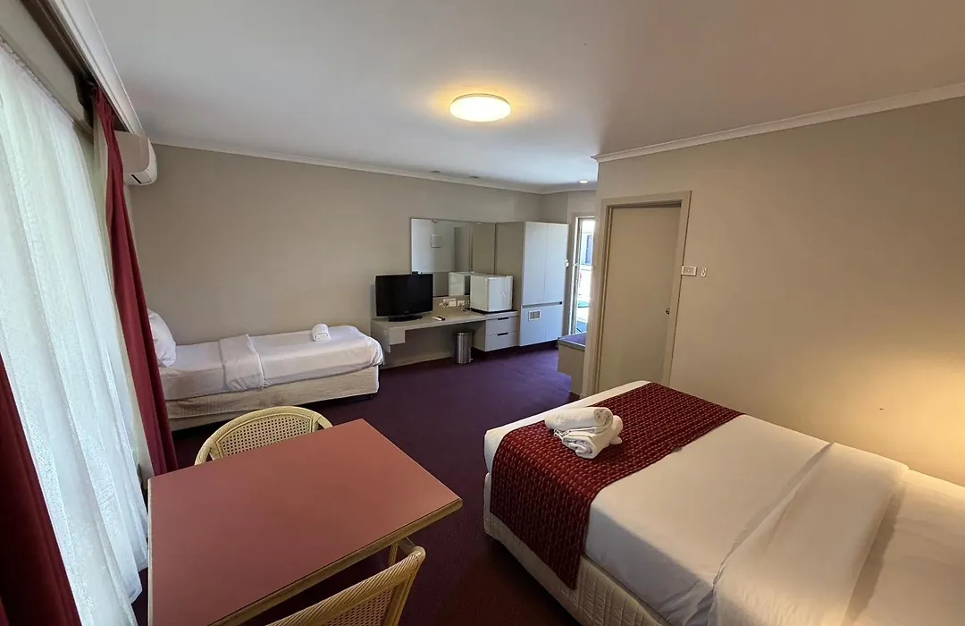 Ringwood Lake Inn-1