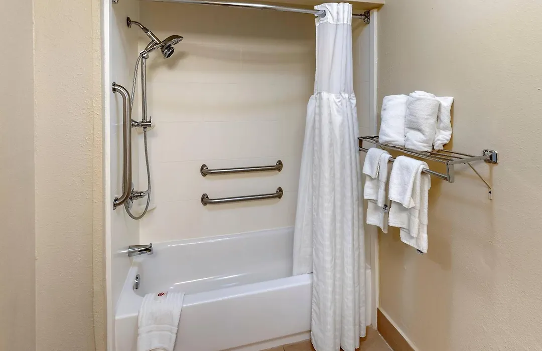 Comfort Inn & Suites Lincoln I-20-1