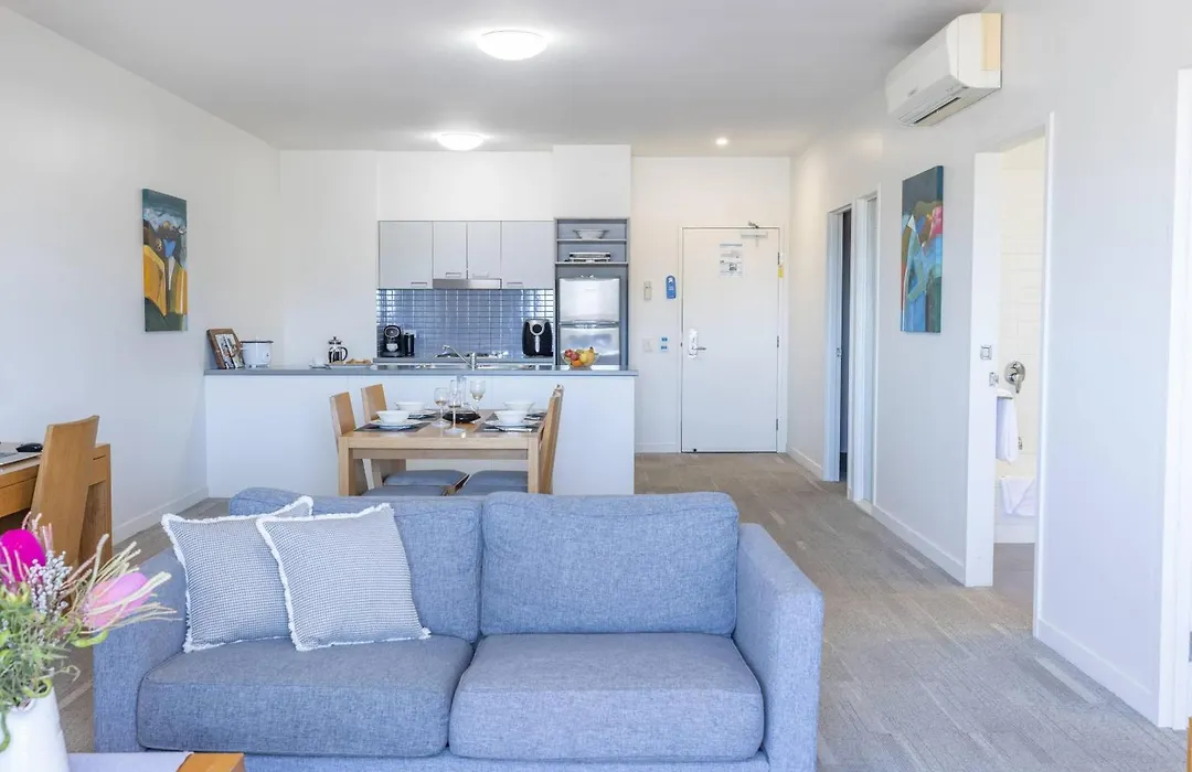 Mainstay Suites Mackay-1