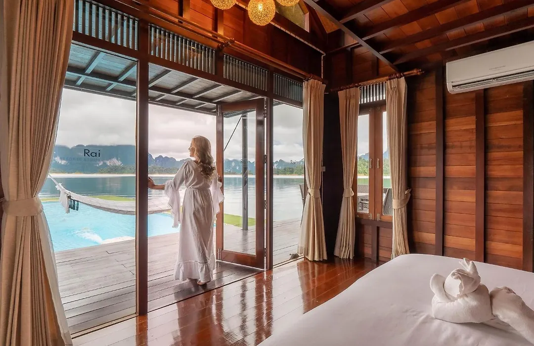 500 Rai Floating Resort-1