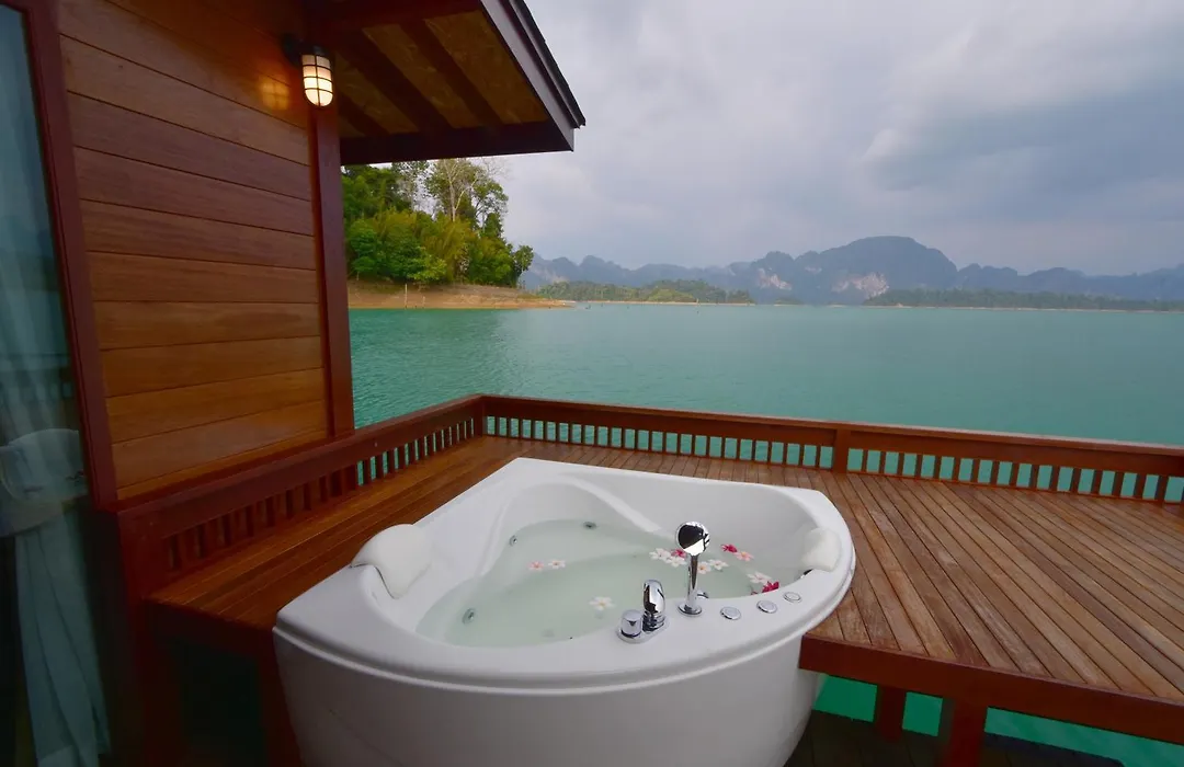 500 Rai Floating Resort-1