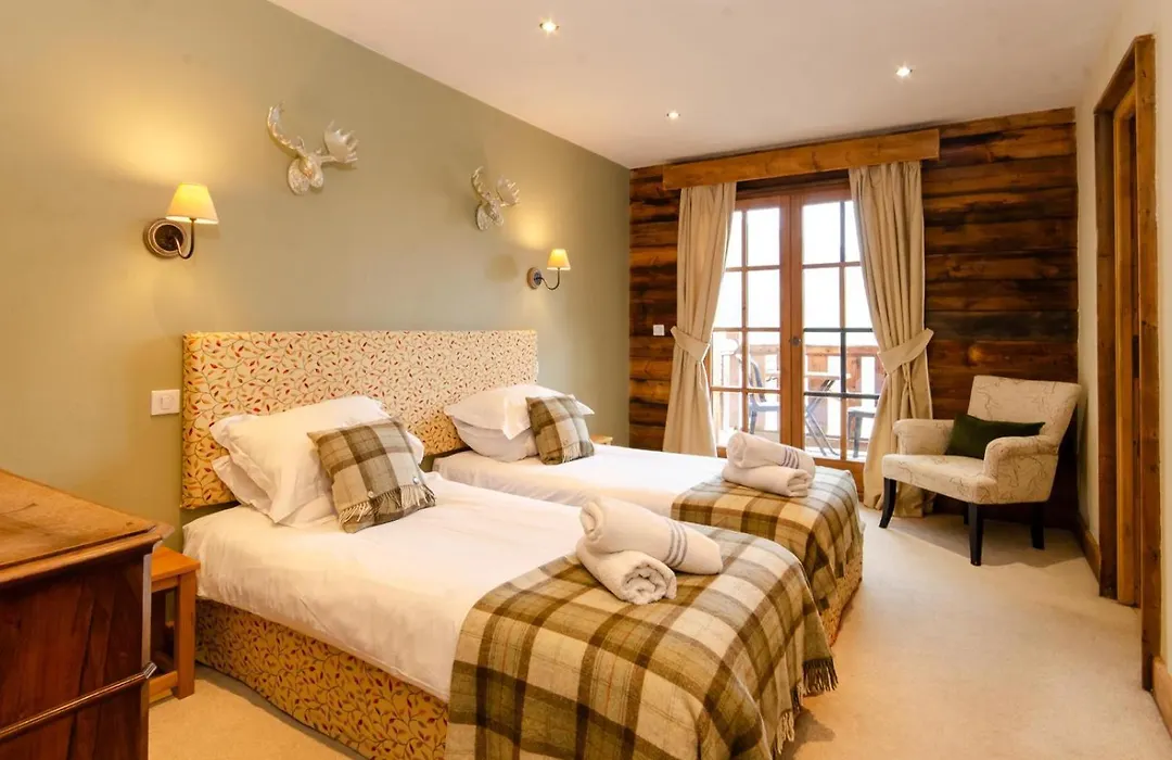 Black Diamond Sainte Foy Chalets-1