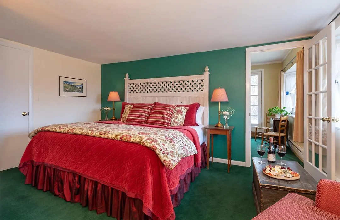 Deerhill Inn-1