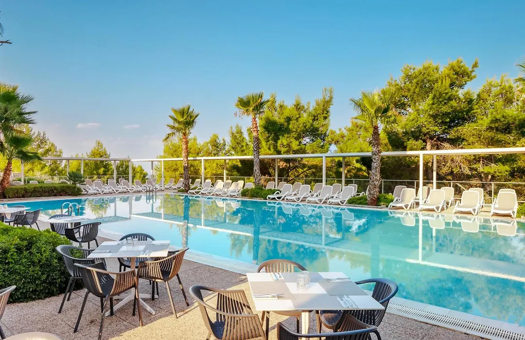 Gava Waterman Milna Resort-1