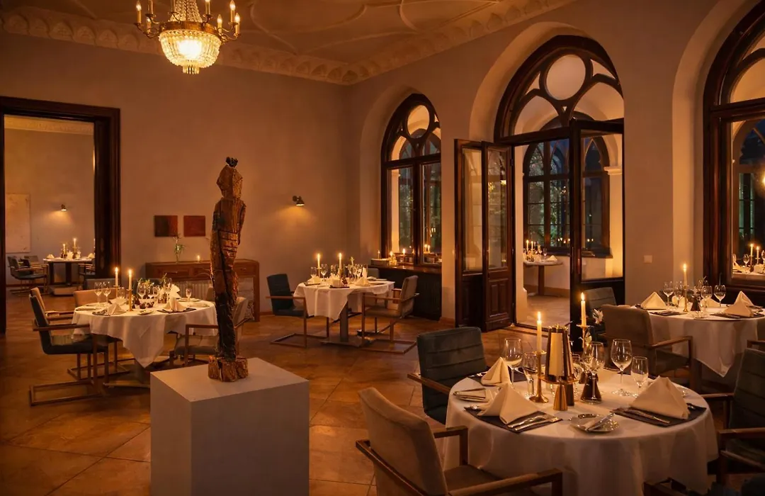 Romantik Hotel Schloss Reichenow-1