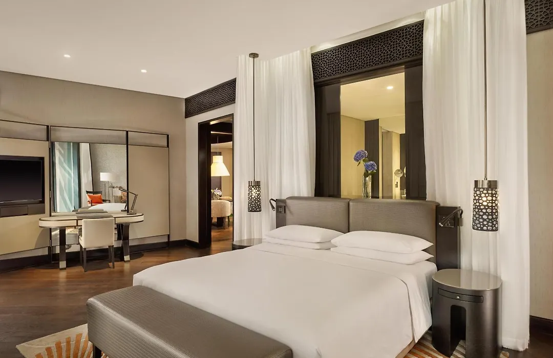 Grand Hyatt Abu Dhabi Hotel & Residences Emirates Pearl-1