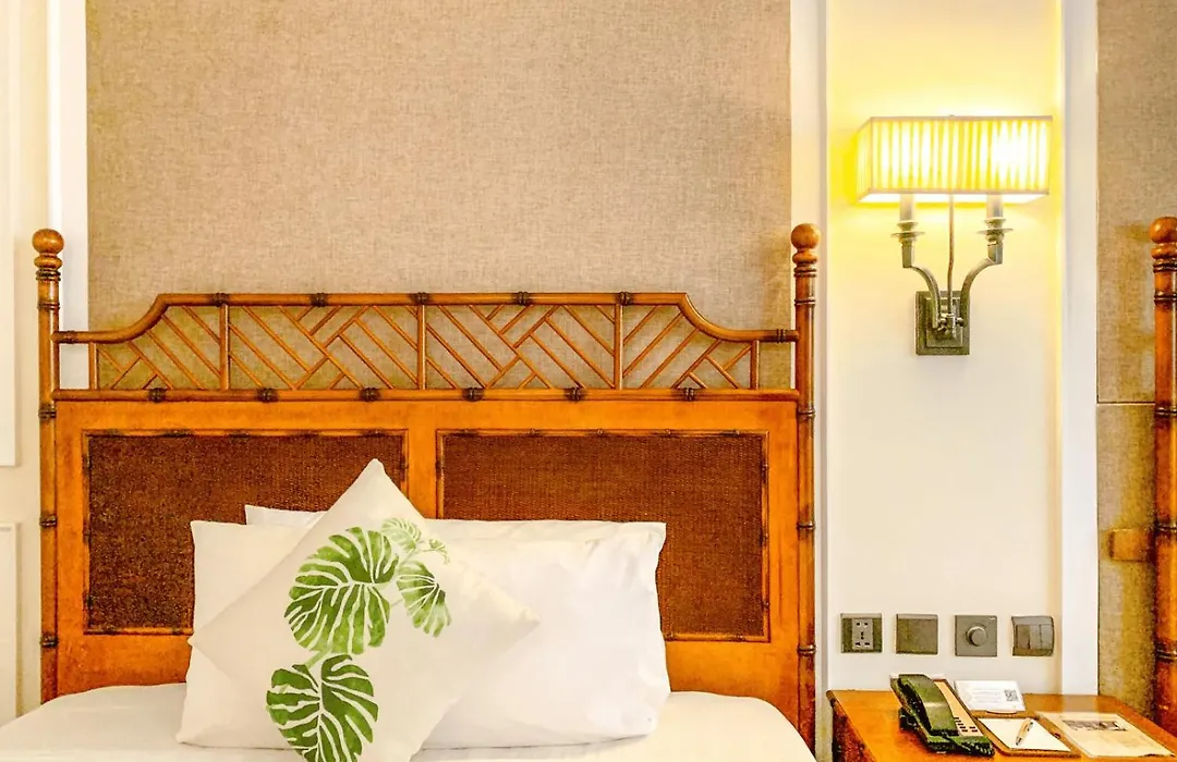 Feliz Hotel Boracay-1