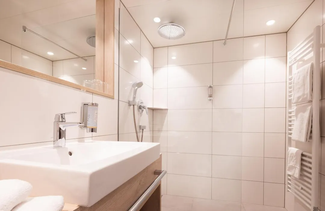 Hotel Traube Am See-1