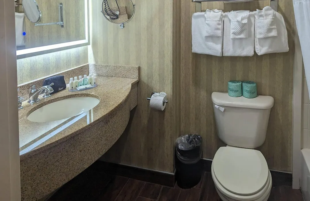 Quality Inn & Suites Northampton - Amherst-1