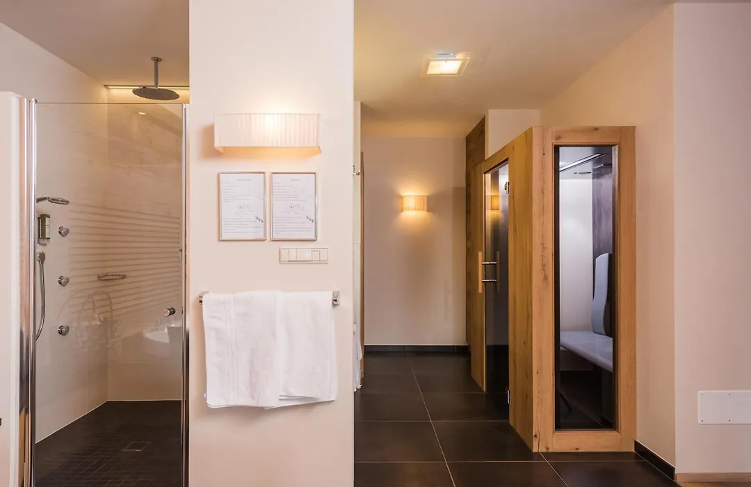 Hotel Alpen Tesitin Panorama Wellness Resort-1