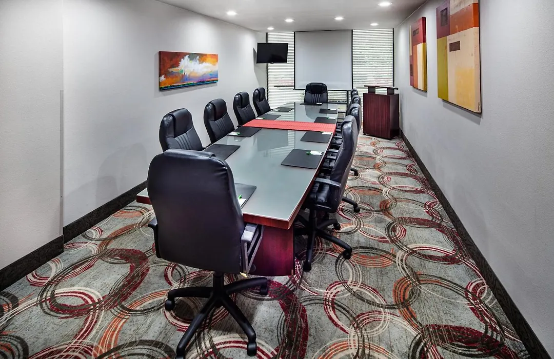 Holiday Inn Atlanta-Northlake By Ihg-1